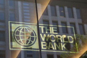 Banco Mundial reduce de 4,1% a 2,9% previsión de crecimiento de la economía mundial