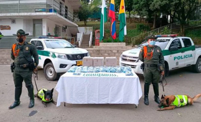 Camuflado con chocolates: así pillaron un millonario cargamento de marihuana en Colombia