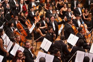 Orquesta Sinfónica de Venezuela estrenará para la TV homenaje al Tío Simón, bajo la batuta de Gustavo Dudamel este #15Ene
