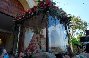 EN VIDEO: Así se vivió la salida de la Divina Pastora en el santuario de Santa Rosa este #14Ene