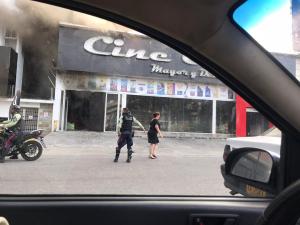 Contabilizaron ocho heridos tras el incendio de Cine Citta en Bello Monte