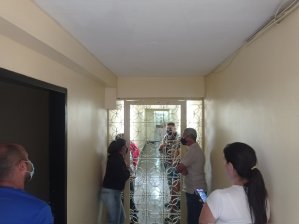 Vecinos claman por ayuda tras invasión en apartamento de La Candelaria este #20Ene (Fotos)