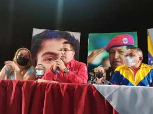 Arreaza anda delirando tras la derrota electoral y dijo que vio a Chávez vendiendo arañas en Barinas (VIDEO)