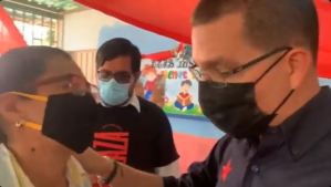 Arreaza derrochó cinismo al visitar una escuela de Barinas en pésimas condiciones (Video)