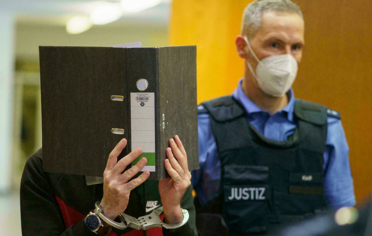 Comienza juicio contra yihadista alemana que se unió al Estado Islámico con 15 años