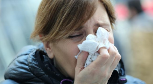 Cuánto dura cada síntoma de ómicron: la tos, los mocos…