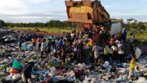 Escalofriante relato de niños en Colombia que deben vivir comiendo de la basura (Video)