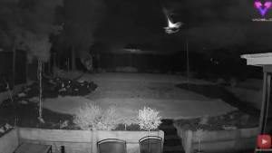 EN VIDEO: cámara de seguridad captó el momento exacto en que un meteorito cayó sobre la Tierra