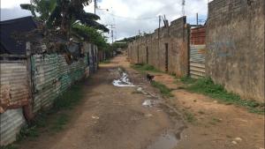 Comunidad en Bolívar acusa a exgobernador chavista por un guiso “rojo” con el proyecto Misión Vivienda