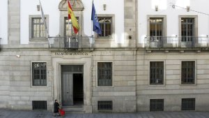 Venezolano enfrentará juicio en España por dejar embarazada a niña de 14 años