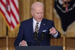 DHS contractor condemns Biden migrant flights: ‘Betraying the American people’