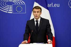 Emmanuel Macron: A este acto de guerra responderemos sin debilidad