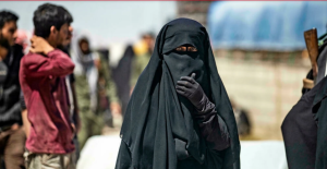 “Ama de casa” del Estado Islámico, condenada a cuatro años de cárcel en Dinamarca
