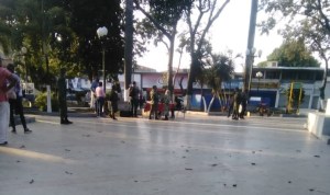 Así transcurre la recolección de firmas para el referendo revocatorio en Acarigua #26Ene (Foto)
