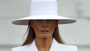 Melania Trump subastará su costoso sombrero blanco y solo acepta un tipo de criptomoneda