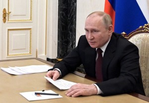 Putin le pide al Consejo de la Federación el uso de las Fuerzas Armadas en el extranjero