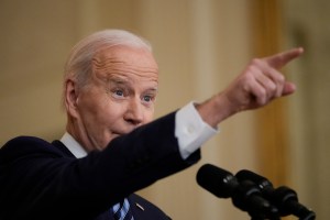 Biden calificó a Putin como “un criminal de guerra”