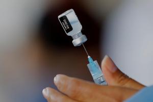 La vacuna de Pfizer para menores de cinco años podría estar disponible en febrero