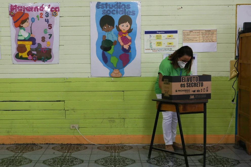 Elecciones en Costa Rica: ex presidente Figueres y el economista Rodrigo Chaves irán al ballotage el #3Abr