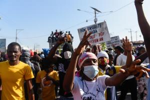 A pesar del aumento de salario en Haití, sindicatos anunciaron más protestas