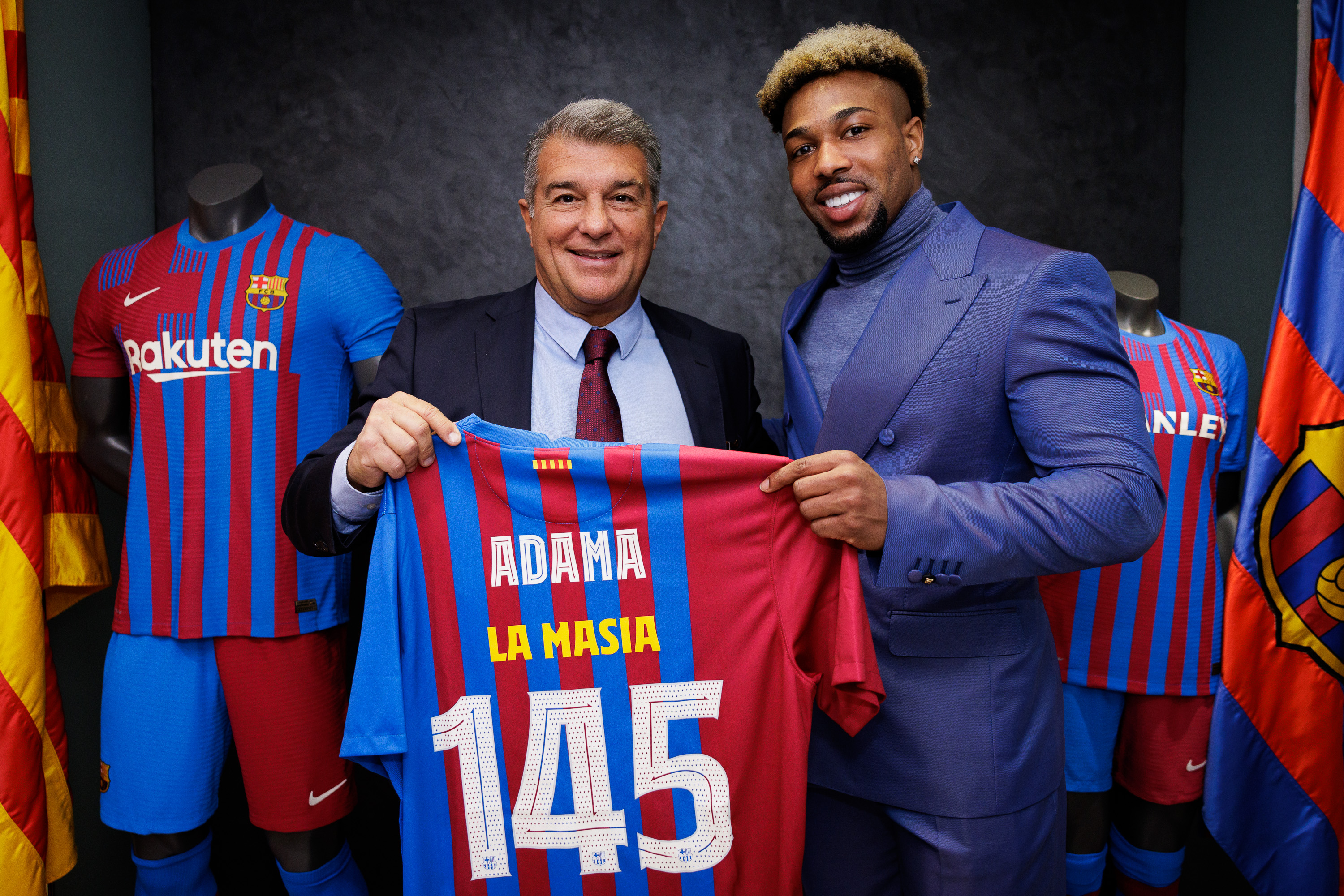 Adama Traoré valora su regreso al Barcelona: Estoy muy contento de volver a trabajar con Laporta y Xavi