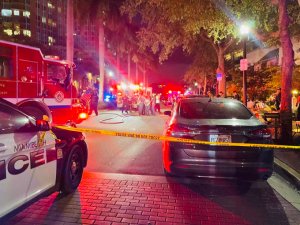 Una persona murió y otras seis resultaron heridos tras choque contra restaurante en Miami Beach