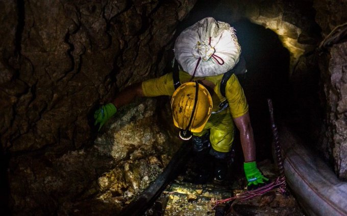 Al menos 15 desaparecidos tras explosión en una mina de Colombia