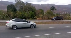 Restituyeron el paso vial por la Autopista Regional del Centro a la altura de Las Tejerías (Video)