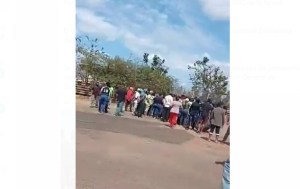 Bloquearon vía El Tigre – Cantaura para exigir la liberación del dueño de una estación de servicio #6Feb (Video)