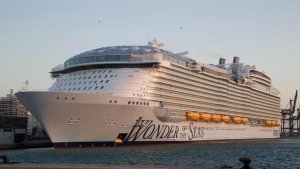 “Wonder of the Seas”, el crucero más grande del mundo llegó a puerto en Florida para iniciar sus viajes