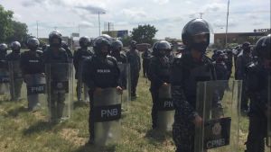 Qué “joyitas”: dos policías asaltaron a un PNB en Bolívar y ahora se enfrentan a la justicia