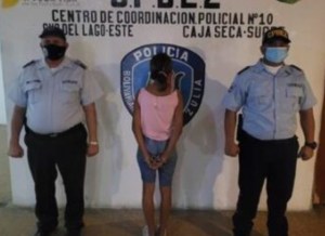 Les colocaba películas porno: Maestra abusaba de niños a los que impartía tareas dirigidas en Zulia