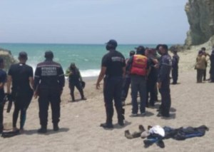 ¿Lanzada sin vida al mar? Encuentran cadáver de mujer flotando en playa de Catia la Mar