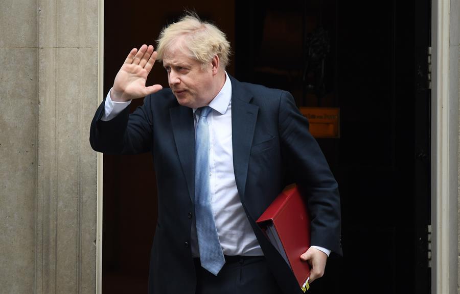 Boris Johnson eliminará las restricciones por Covid-19 pese a las críticas en Reino Unido