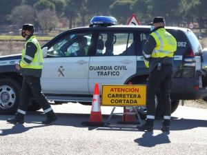 Lo capturaron manejando borracho en España, fue a juicio y asesinó a un funcionario del juzgado