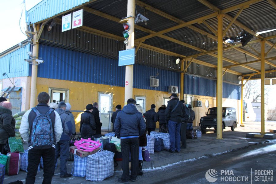 Países vecinos de Ucrania se preparan para una ola de refugiados