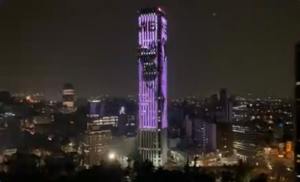 “Necesitamos Paz”: Torre Colpatria de Bogotá se iluminó ante el conflicto en Ucrania (Video)