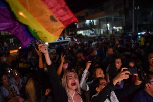 Pacto simbólico en “Las Vegas de Venezuela”, lo más cercano al matrimonio igualitario