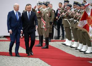 Biden desde Polonia: Los países de la Otan deben estar a la par entre sí