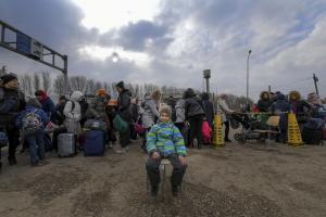 La evacuación de Sumy, en el noreste de Ucrania, se reinicia por segundo día