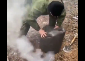Cómo hacer un fuego Dakota: la ingeniosa solución de los soldados ucranianos para calentarse y no ser descubiertos