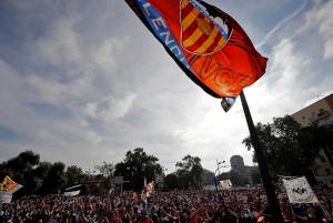 El Valencia CF cumple 103 años con propiedad en juzgados y nuevo estadio pendiente