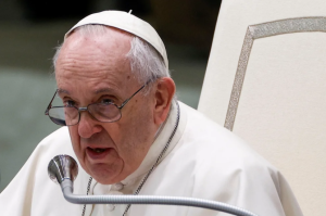 El papa Francisco: Pienso en las jóvenes madres que huyen con sus hijos de las guerras
