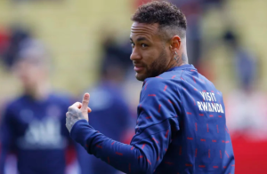 Fulminante acusación contra Neymar en Francia: “Llega en un estado lamentable, al límite de estar borracho”
