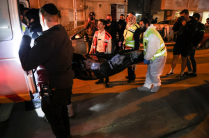 Al menos dos de los cinco muertos en ataque terrorista en suburbio de Tel Aviv eran ucranianos