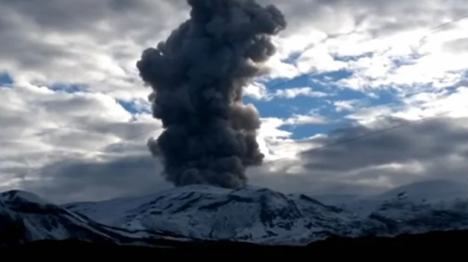 Por actividad en el volcán nevado del Ruiz, cinco departamentos están en alerta amarilla en Colombia