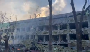 En VIDEOS: Terrible bombardeo ruso destruyó por completo un hospital infantil en Mariupol