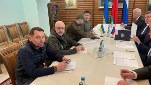 Arranca la segunda ronda de negociación entre delegaciones de Rusia y Ucrania