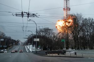 Rusia arrecia su ofensiva: Instó a ciudadanos de Kiev abandonar sus casas ante un “ataque inminente”