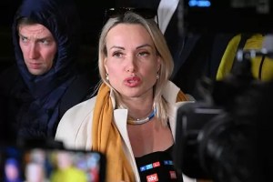 Marina Ovsyannikova, la “mujer más valiente de la televisión rusa”, asegura que NO se irá de Rusia